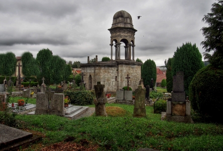 Boží hrob na Františkánském hřbitově Votice_5