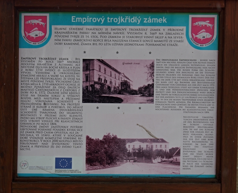 Zámek Hrušovany nad Jevišovkou_1